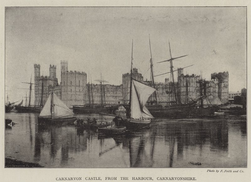 Carnarvon Castle, fra havnen, Carnarvonshire af English Photographer