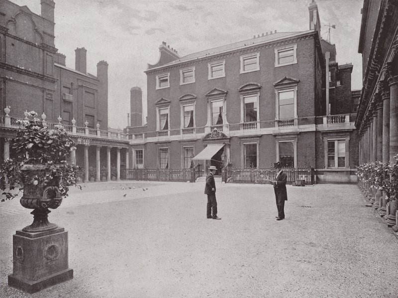 Chesterfield House af English Photographer
