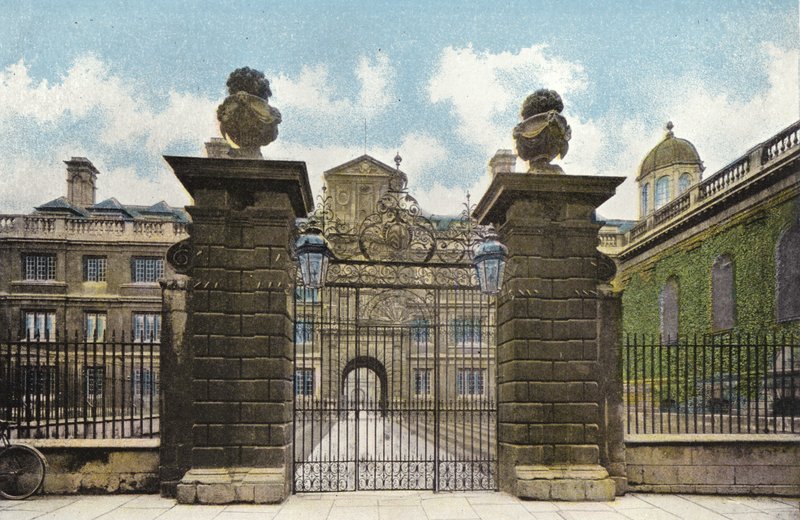Clare College Gateway af English Photographer
