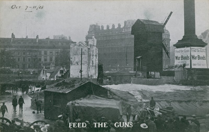 Feed The Guns af English Photographer
