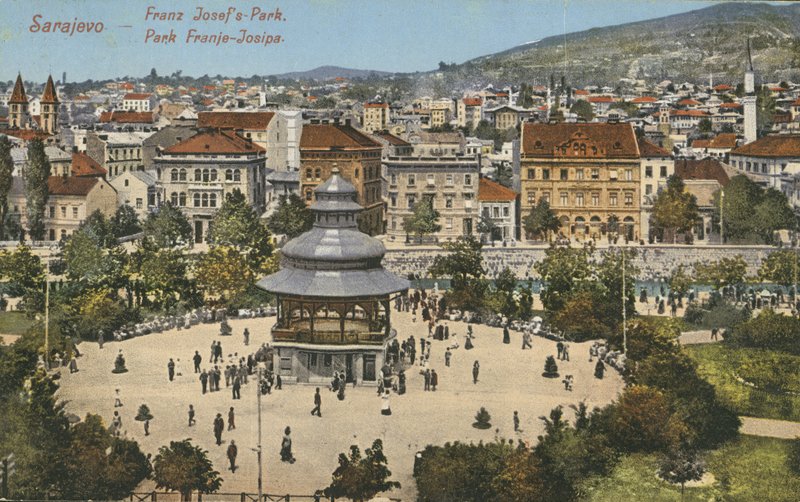 Franz Josef Park, Sarajevo (farvefoto) af English Photographer