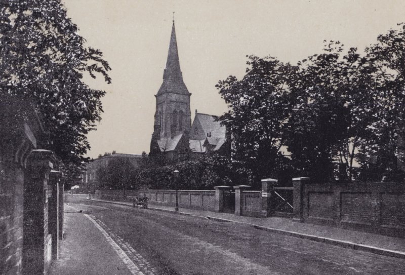Grove Road og St Judes (s/h-billede) af English Photographer
