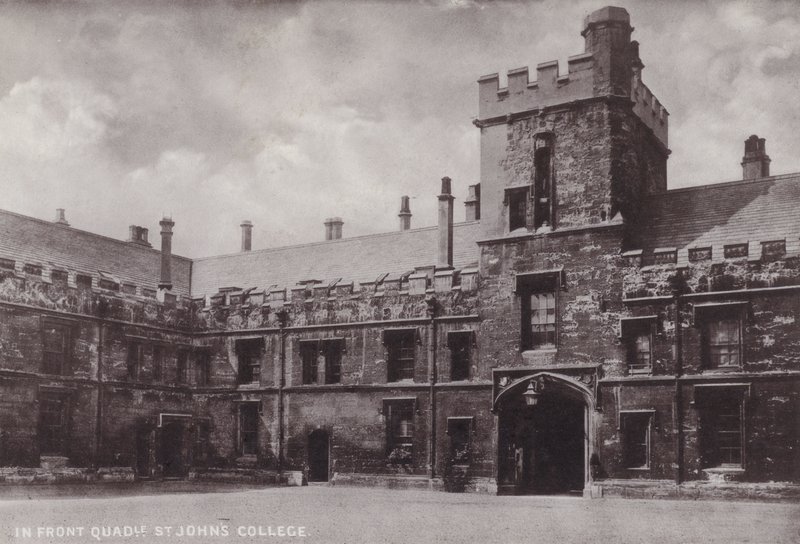 I Front Quadrangle, St Johns College af English Photographer