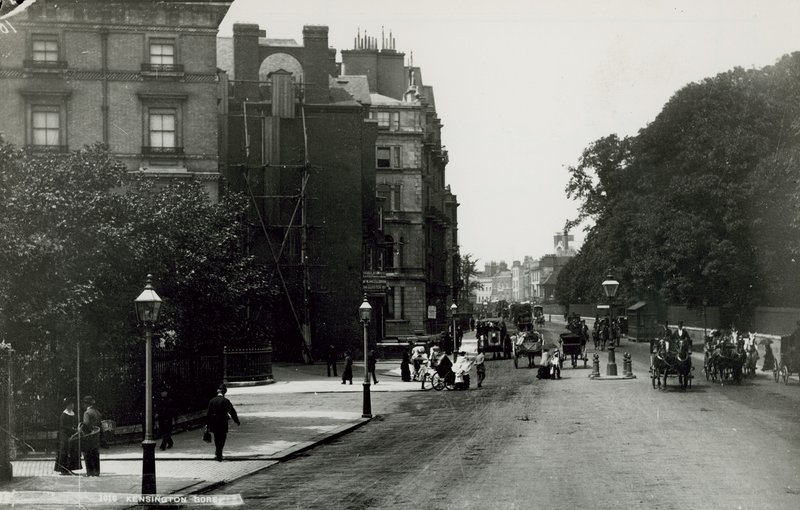 Kensington Gore, London af English Photographer