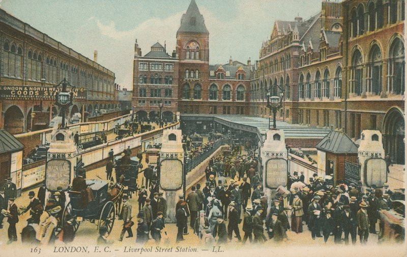 Liverpool Street Station, London af English Photographer