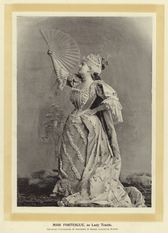Miss Fortescue, som Lady Teazle af English Photographer