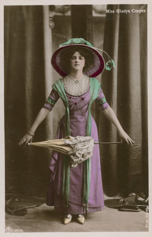 Frøken Gladys Cooper af English Photographer