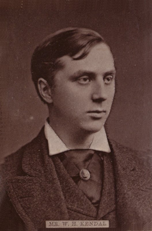 Hr. W. H. Kendal af English Photographer