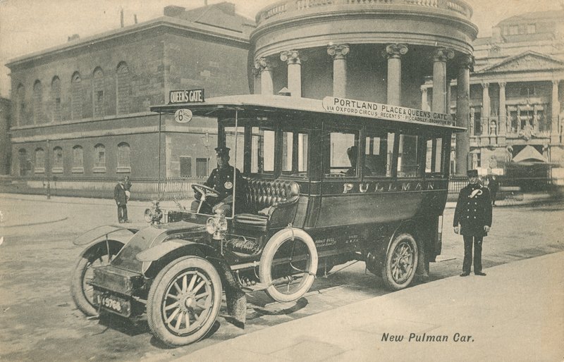 Ny Pullman bil af English Photographer