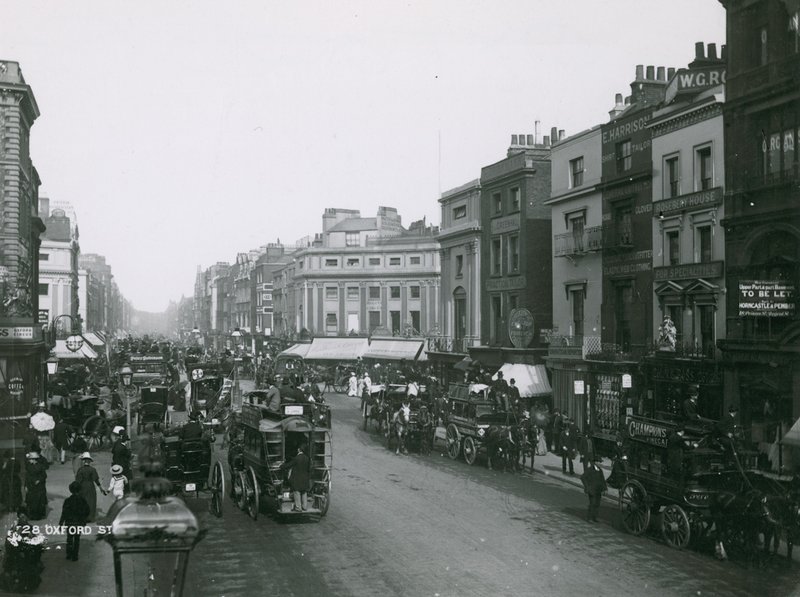 Oxford Street, London af English Photographer