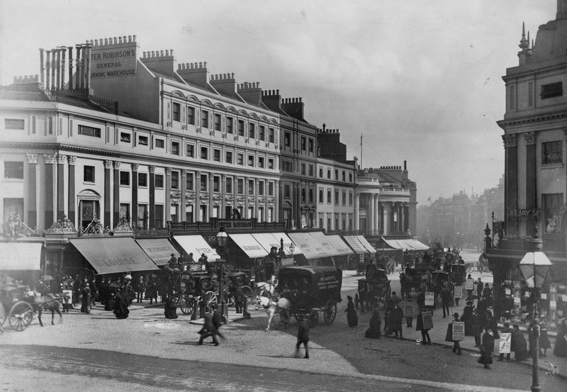 Regent Circus, London af English Photographer