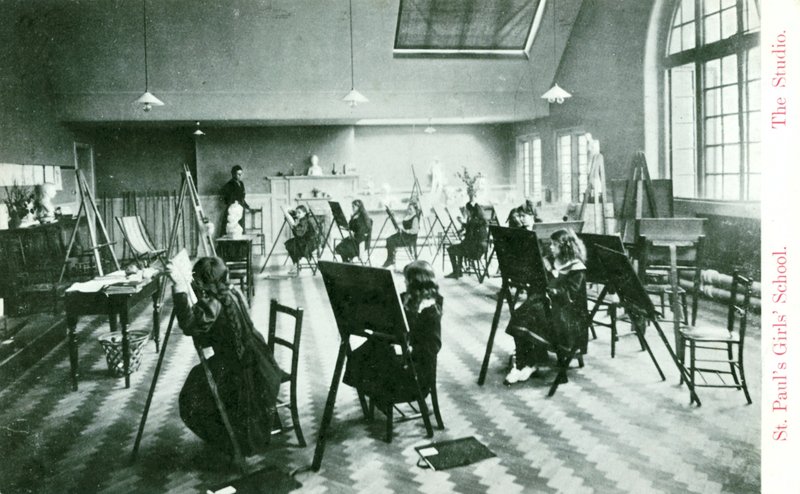 St Pauls Pigeskole, Studiet af English Photographer