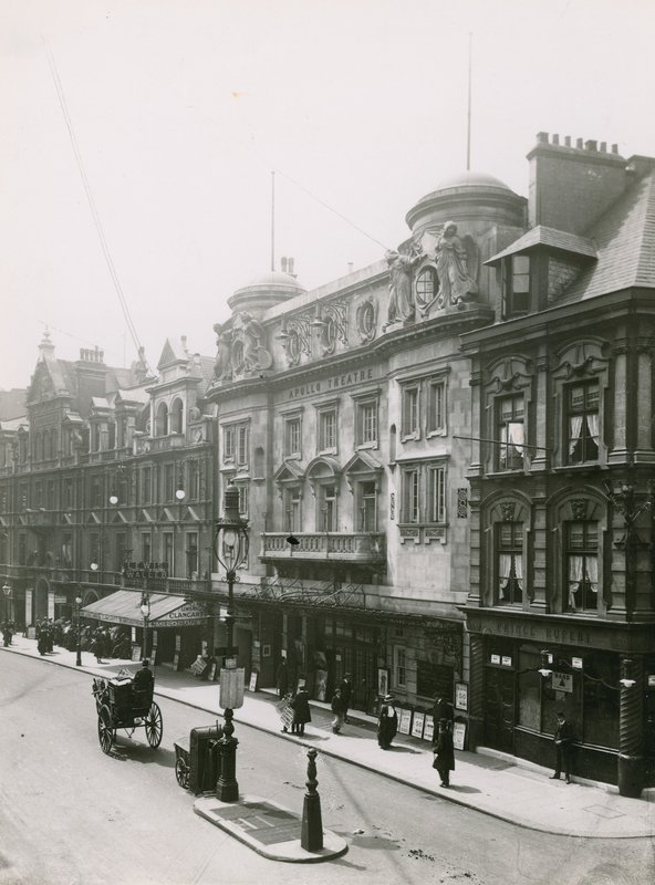 Apollo Theatre og Lyric Theatre, 1907 af English Photographer