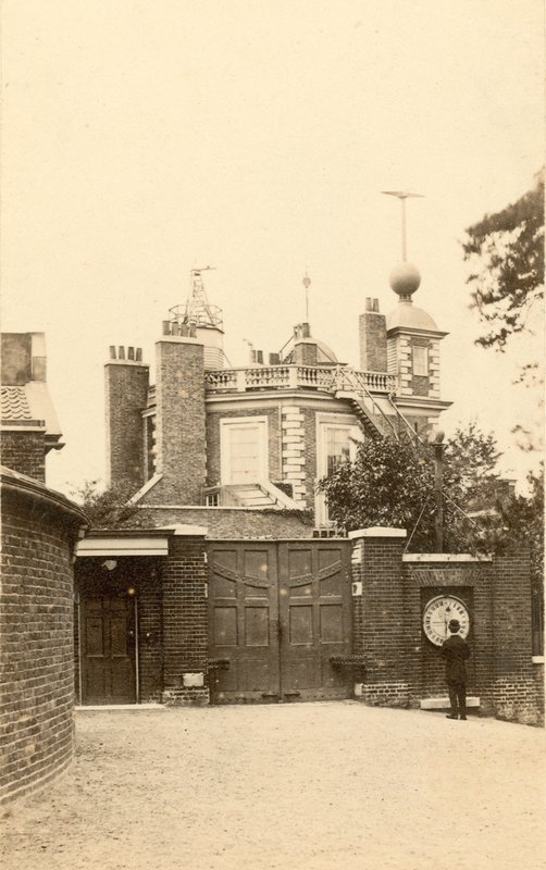 Greenwich Observatory og galvanisk ur af English Photographer
