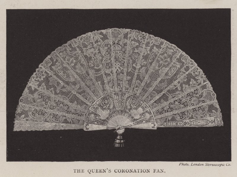 Queens Coronation Fan af English Photographer