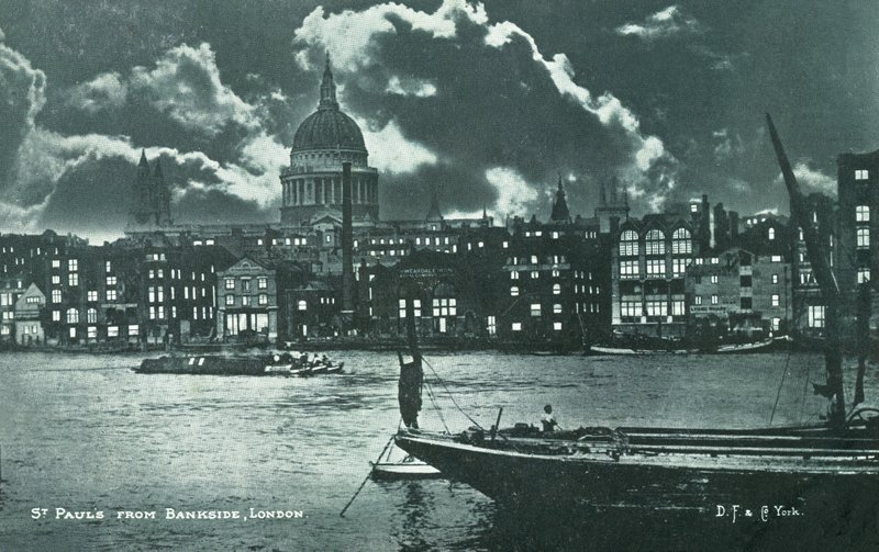St Pauls Cathedral fra Bankside af English School