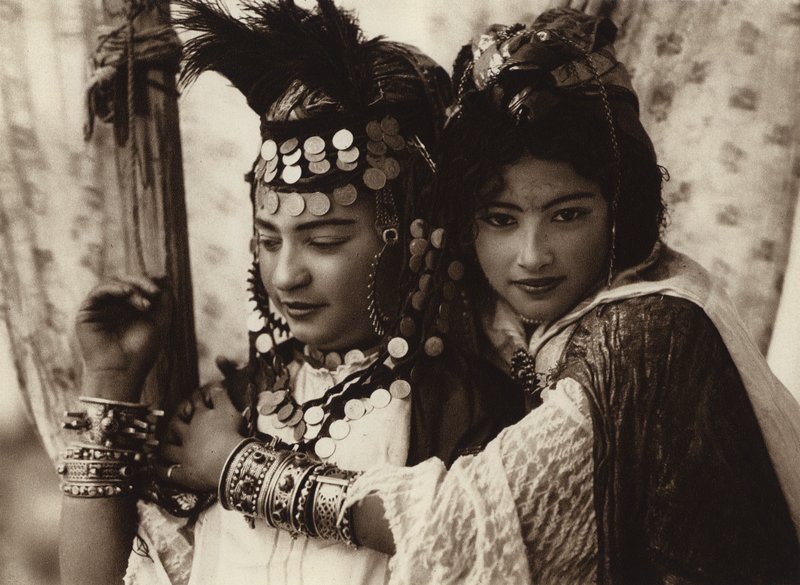"Ouled Nail" dansende piger (s/h foto) af European Photographer