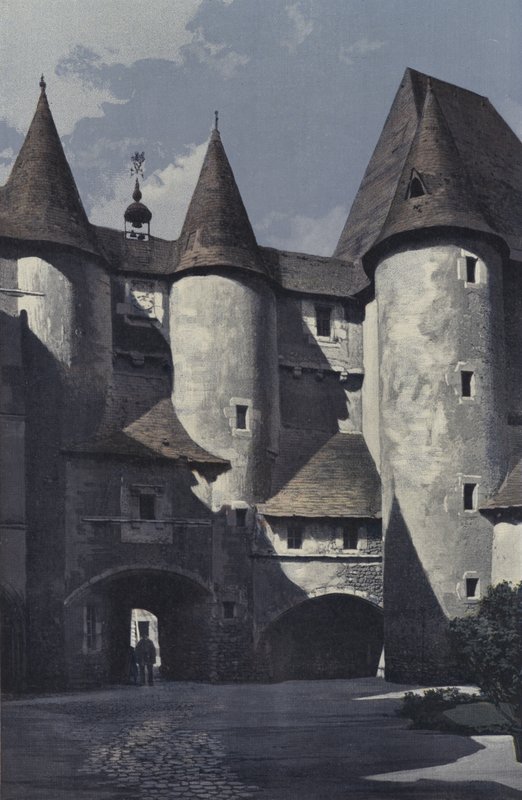 Fougeres-sur-Bievre, Chateau, Facade på gården af French Photographer
