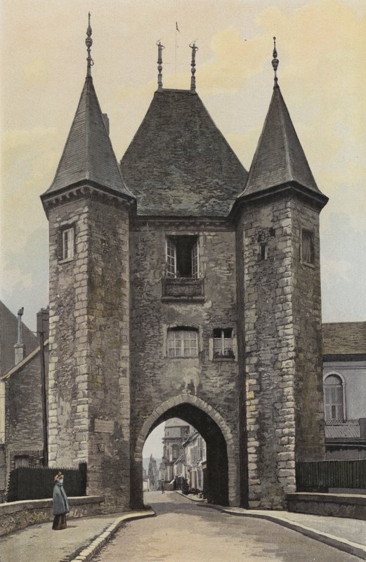 Villeneuve-sur-Yonne, Porte de Joigny af French Photographer