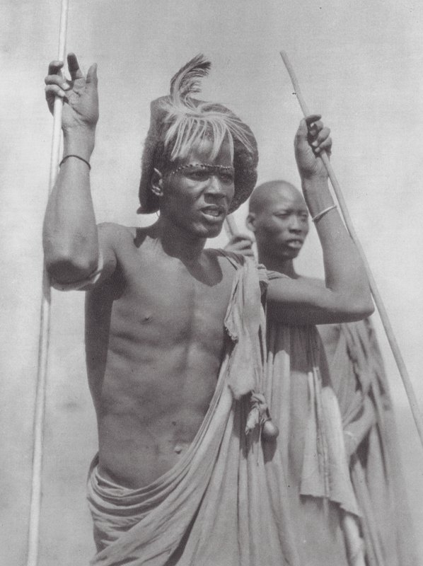 Afrika: Shilluks (s/h-foto) af Hugo Adolf Bernatzik
