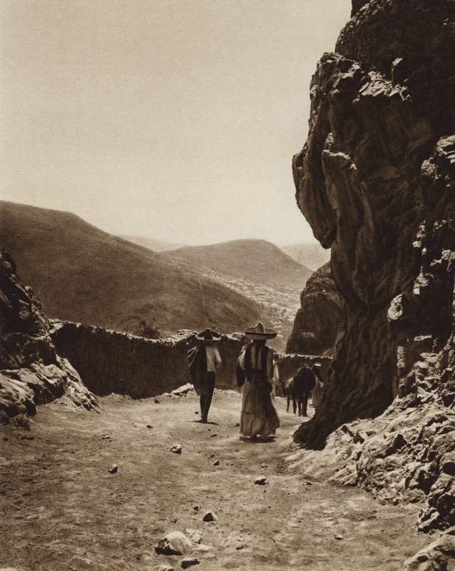 Mexico: Gade i Pachuca (s/h-foto) af Hugo Brehme