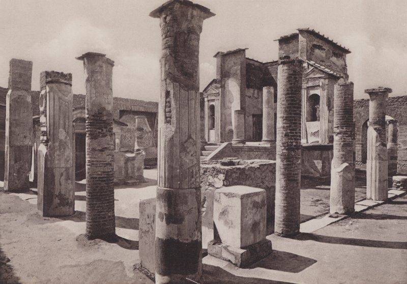 Tempio Di Iside, Isis-templet (s/h-billede) af Italian Photographer