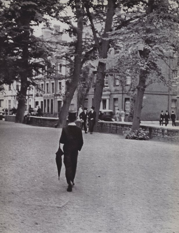 Eton, Between Schools (s/h-billede) af Laszlo Moholy Nagy