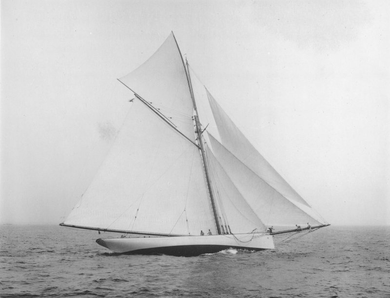 Yachten, Atlantic af Nathaniel Livermore Stebbins