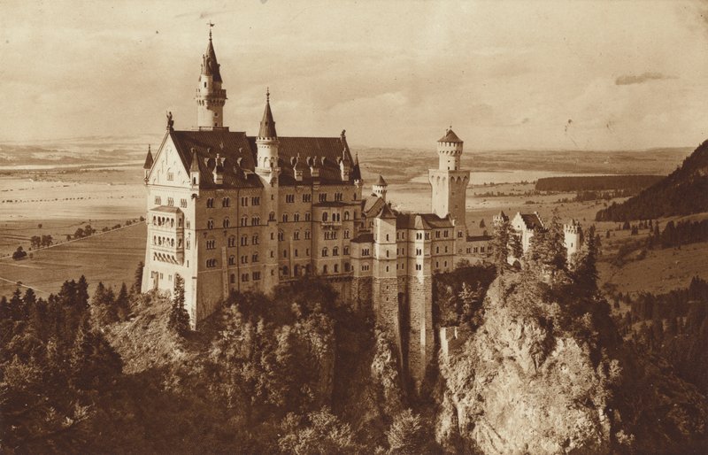 Bayerske Kongeslottet Neuschwanstein, nær Fussen af Otto Ballerstedt