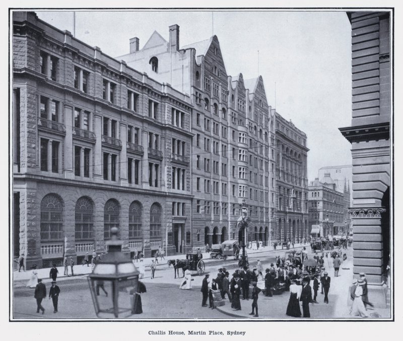 Challis House, Martin Place, Sydney (s/h-foto) af Photographer Australian