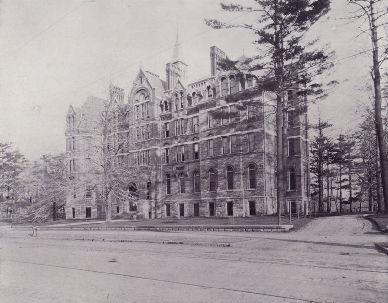 Canada: McMaster Hall, Toronto (s/h foto) af Photographer Canadian