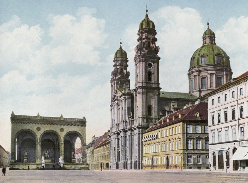 München/München: Theatinerkirche U Feldherrnhalle (foto) af Photographer German